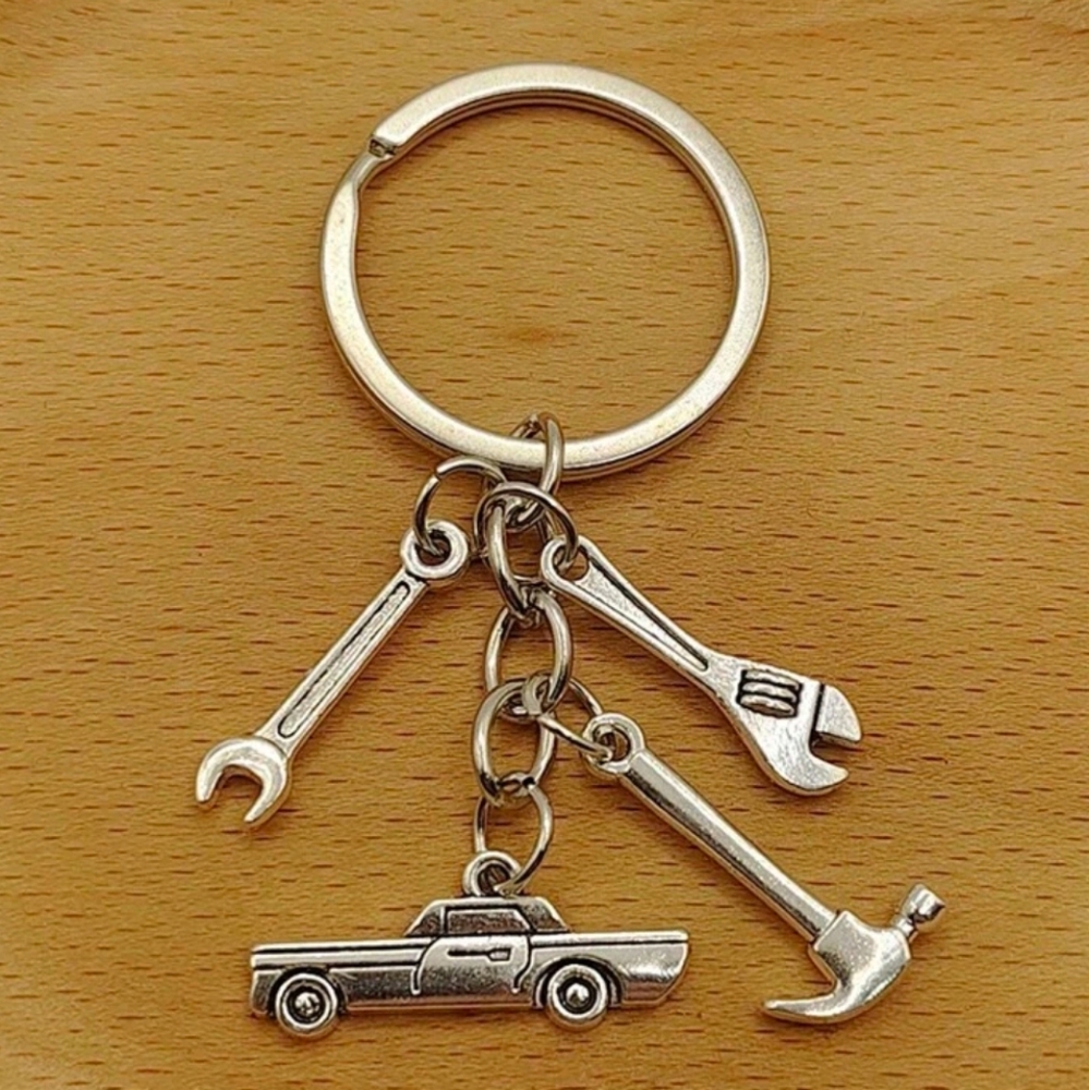 Car and Tools Silver Keychain NIP